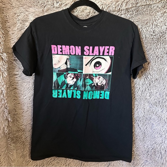 Men’s M demon slayer tshirt - Picture 1 of 4